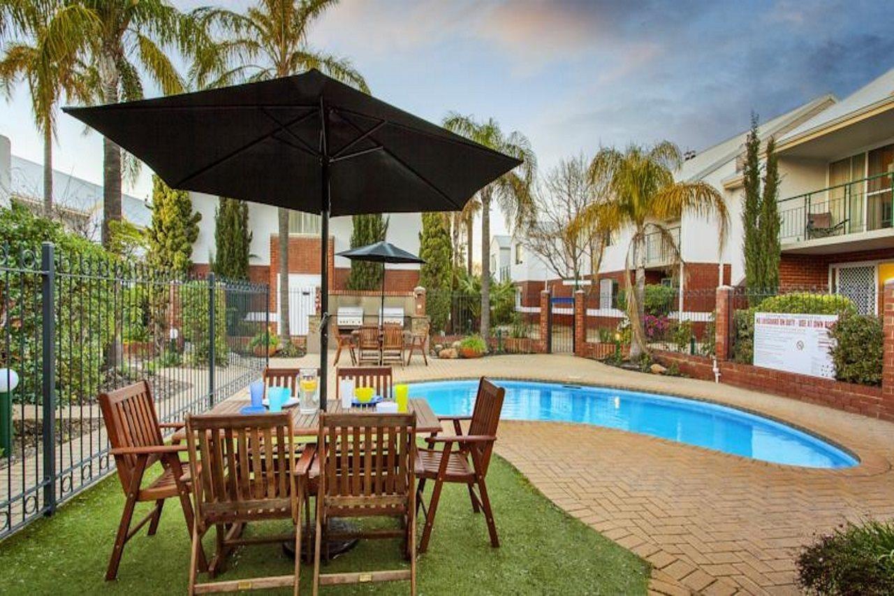 Comfort Apartments South Perth Buitenkant foto