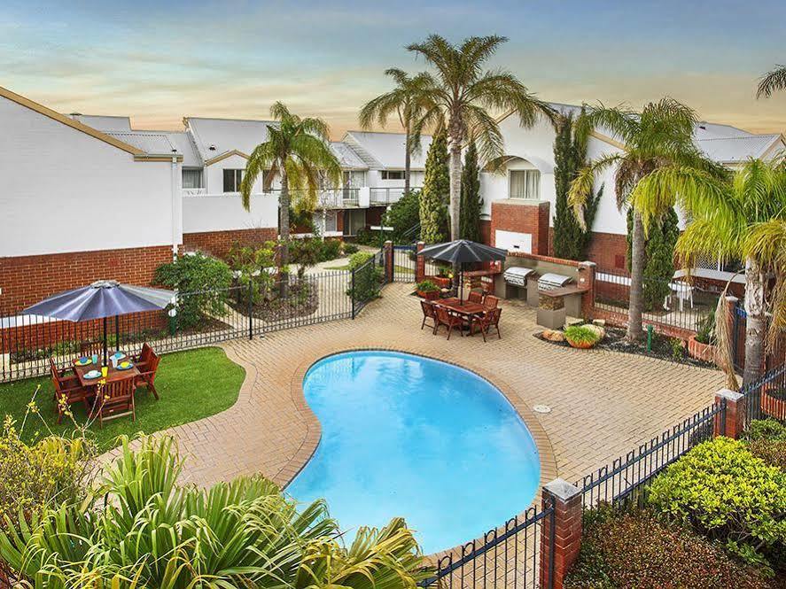 Comfort Apartments South Perth Buitenkant foto